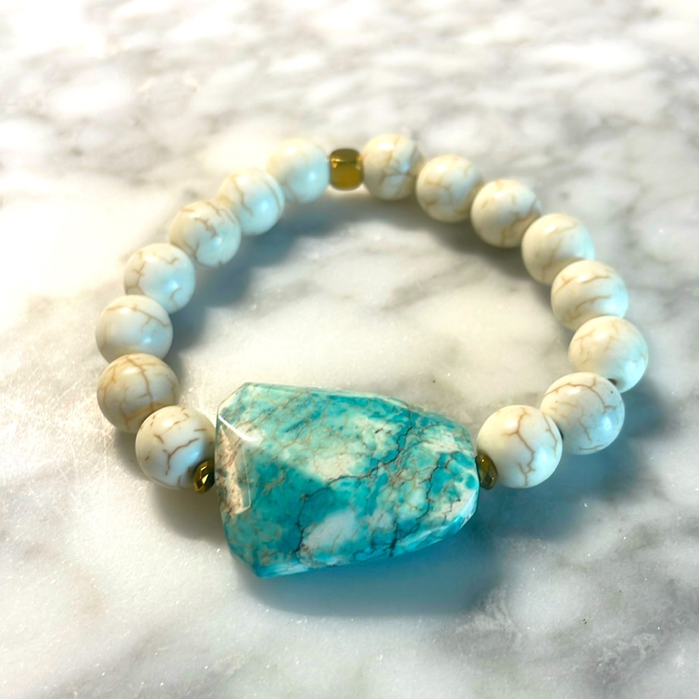 Turquoise & Howlite bracelet